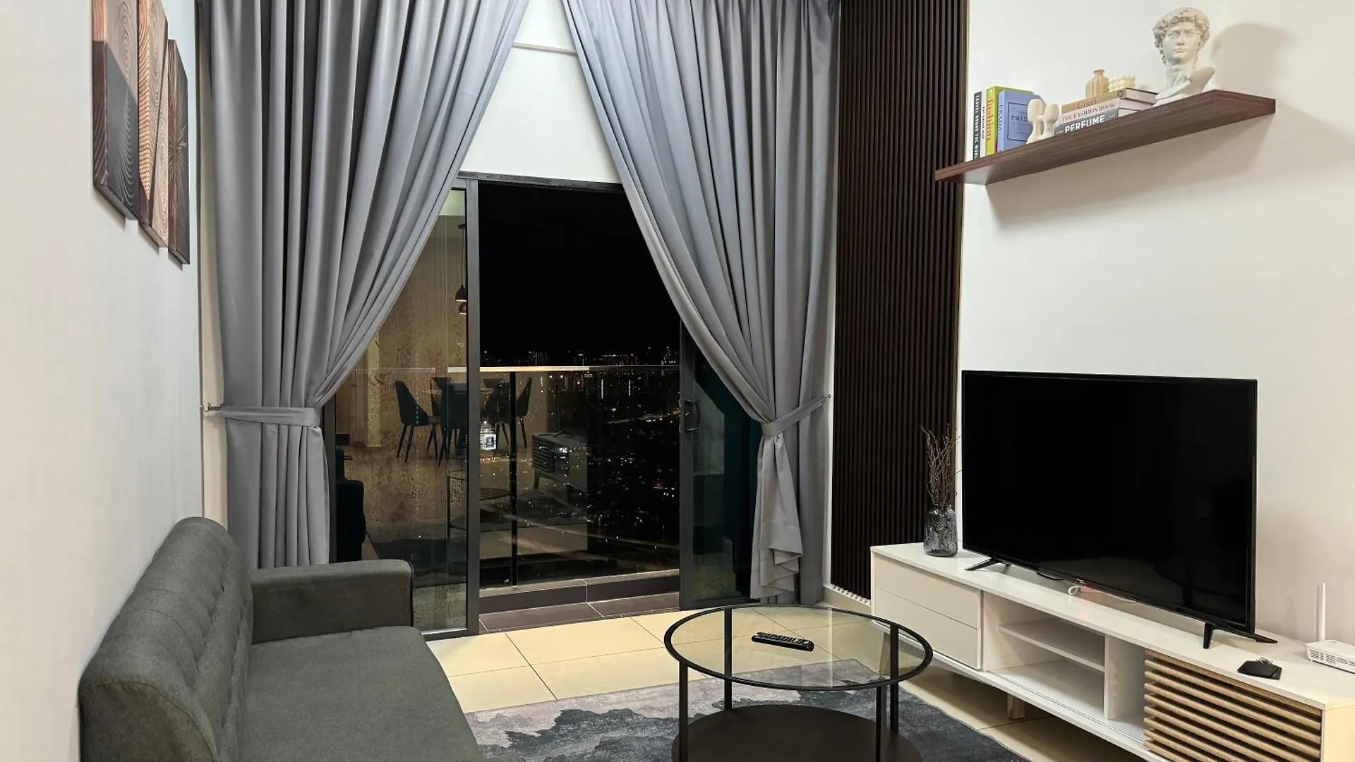 Reizz Residence By Berjaya Kuala Lumpur Appartamento